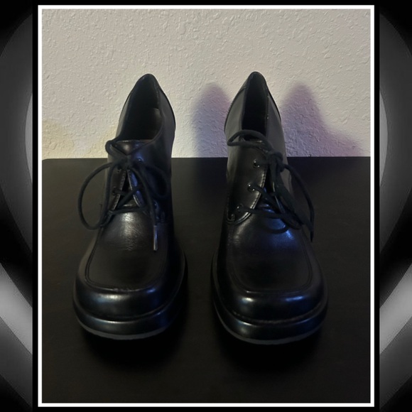 Vintage 90s y2k Chunky Platform Oxford Pumps
